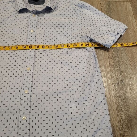 Banana Republic Standard Fit Cotton Short Sleeved Button Up Shirt Mens Medium - Picture 4 of 6